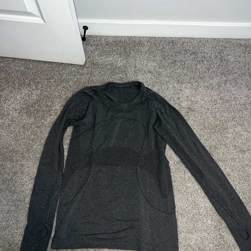 Gray lululemon loose swiftly
